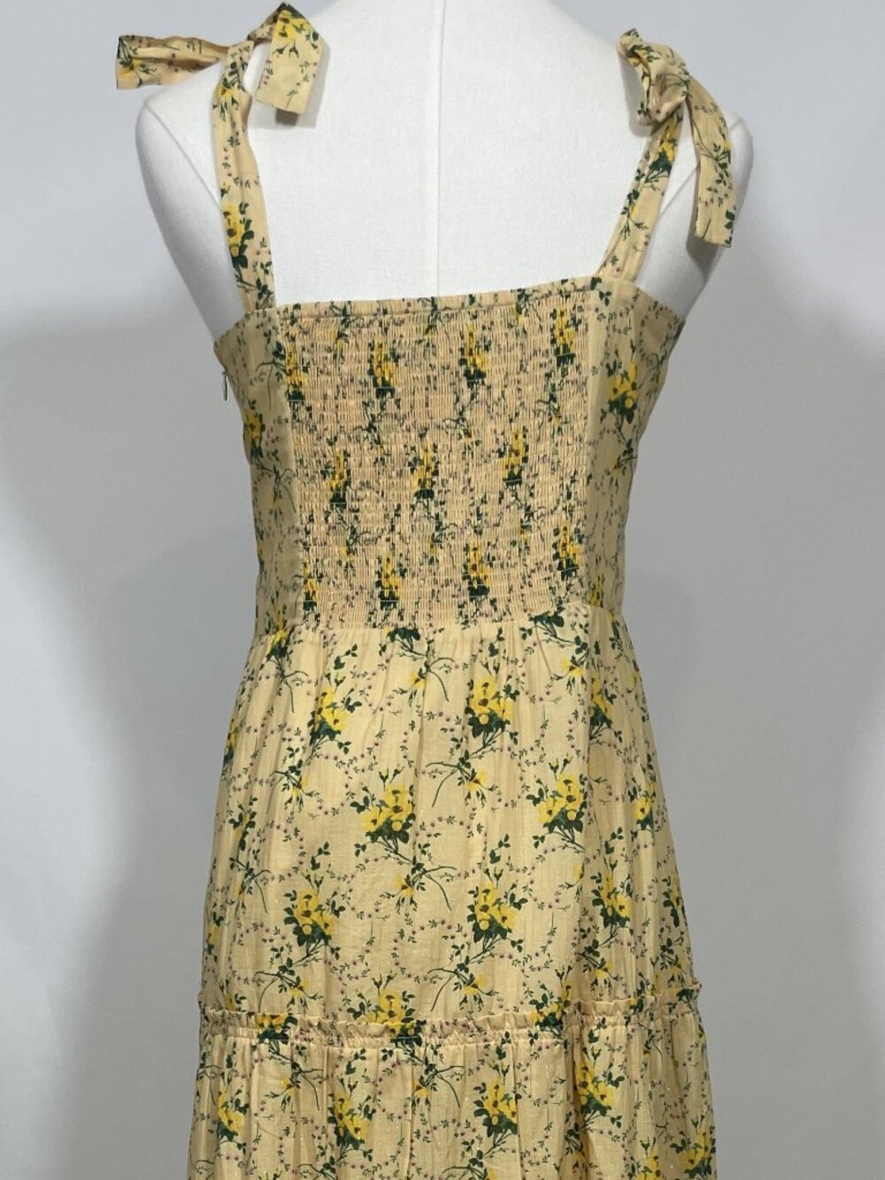 ✨ PAIGE "Tamika" Tie-Strap Floral Midi Dress in Butter Multi Size L✨ - Picture 4 of 7